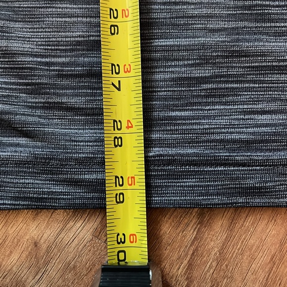 BNWOT under Armour fitted heat gear - Picture 9 of 11